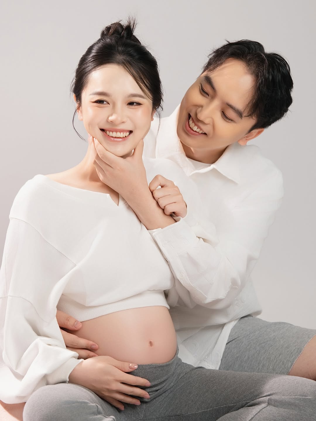 Joyful Maternity Session